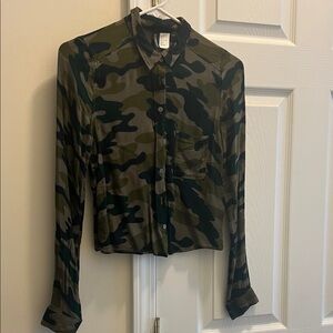 H&M Green Camouflage Button-Down Shirt